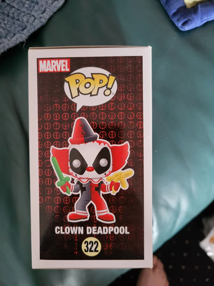 Funko Pop! Marvel Deadpool #322 Clown Deadpool image indicator(2)
