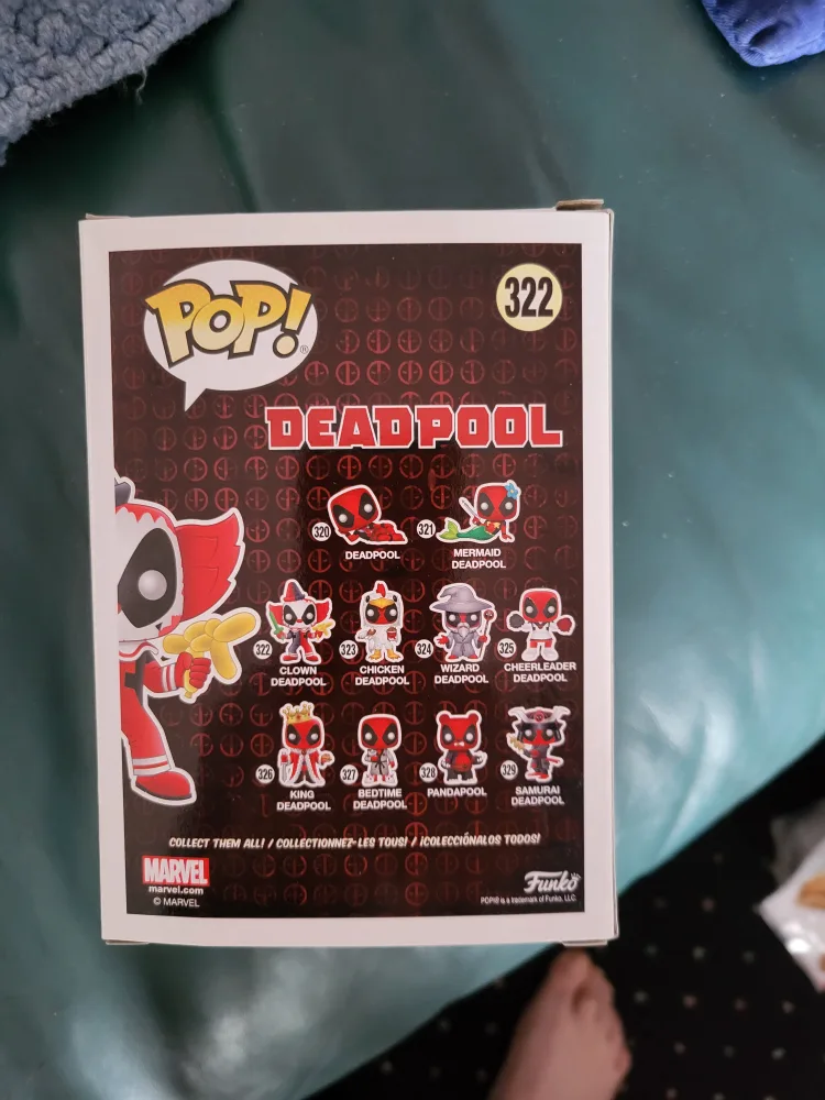 Funko Pop! Marvel Deadpool #322 Clown Deadpool image indicator(3)