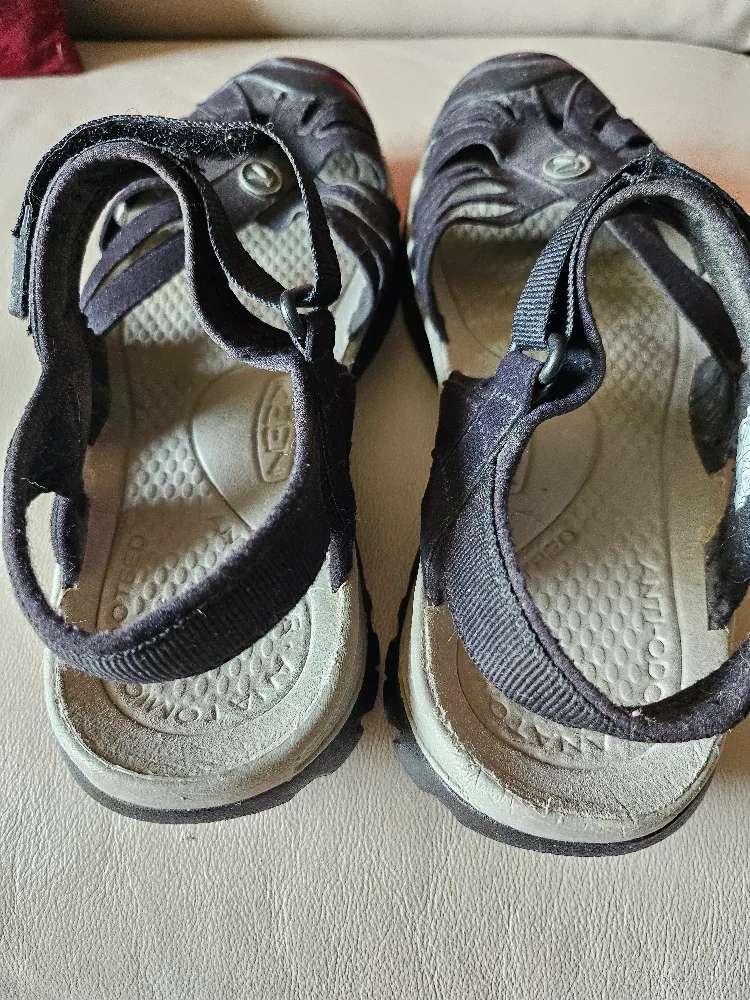 KEEN Women's Rose Sandals, Size 9 image indicator(2)