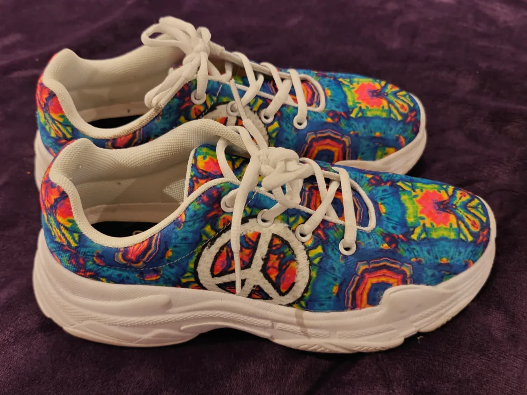 Yes We Vibe Patterned Sneakers image indicator(2)
