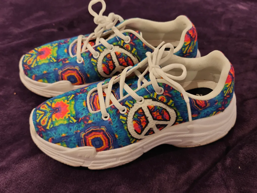 Yes We Vibe Patterned Sneakers image indicator(3)