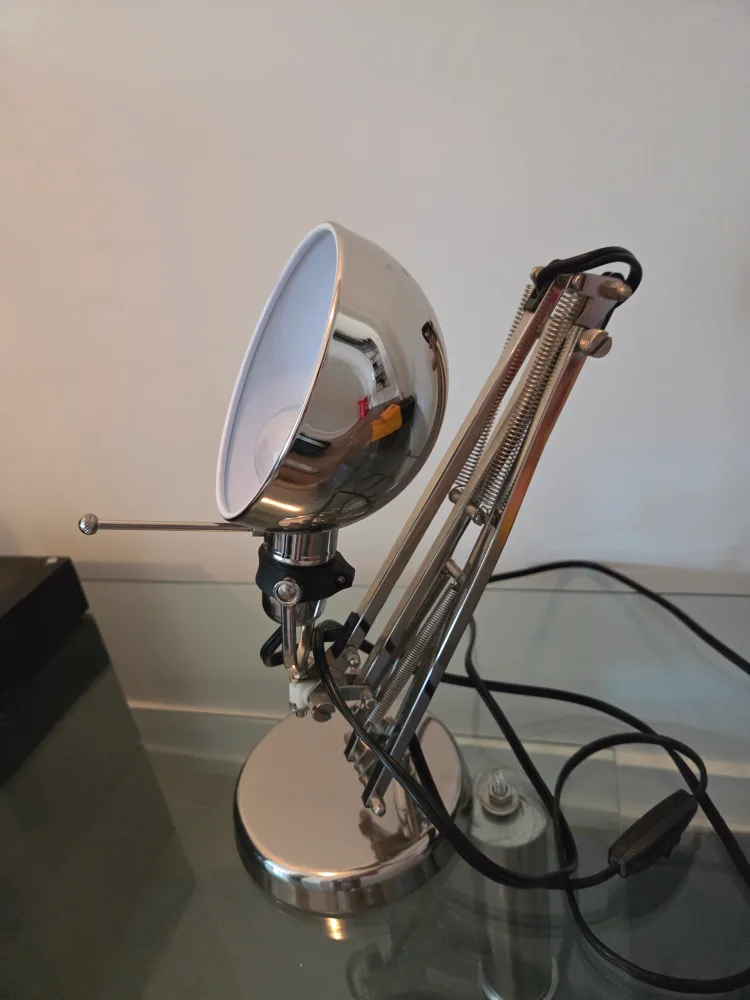Desk lamp thumbnail
