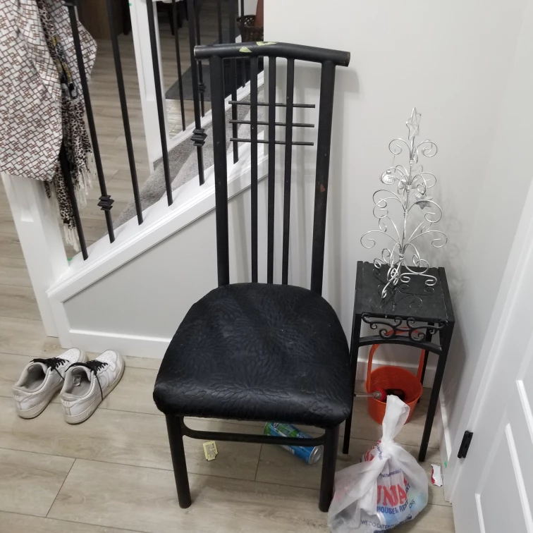Black Wooden Chair - photo 2