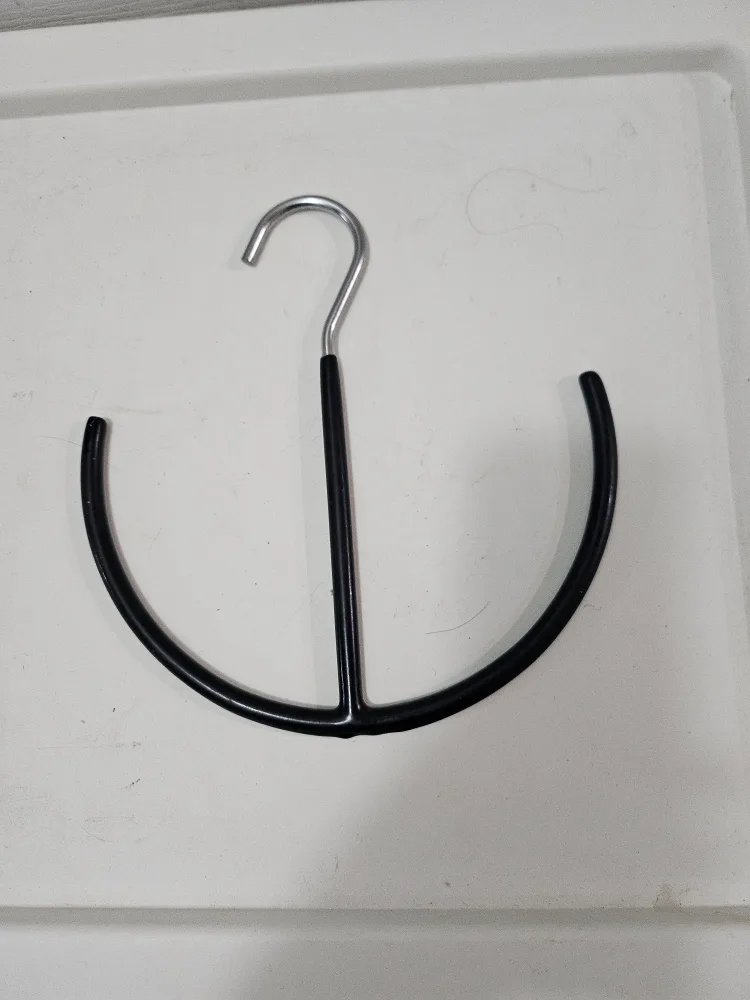 Black Scarf Hanger thumbnail