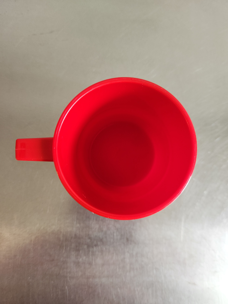 Tupperware Red Mugs with Lids - Set of 2 - photo 2