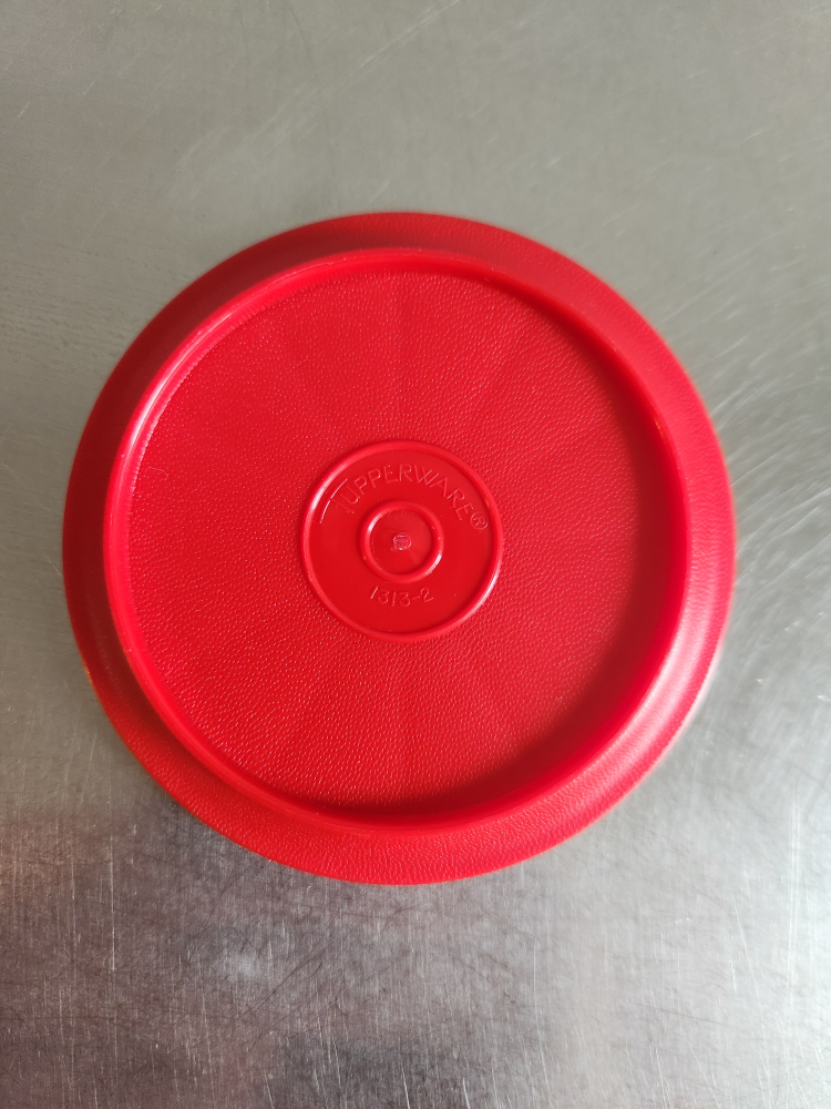 Tupperware Red Mugs with Lids - Set of 2 - photo 4