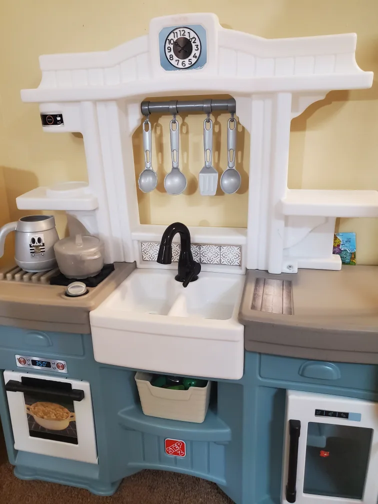 Step 2 Play Kitchen thumbnail