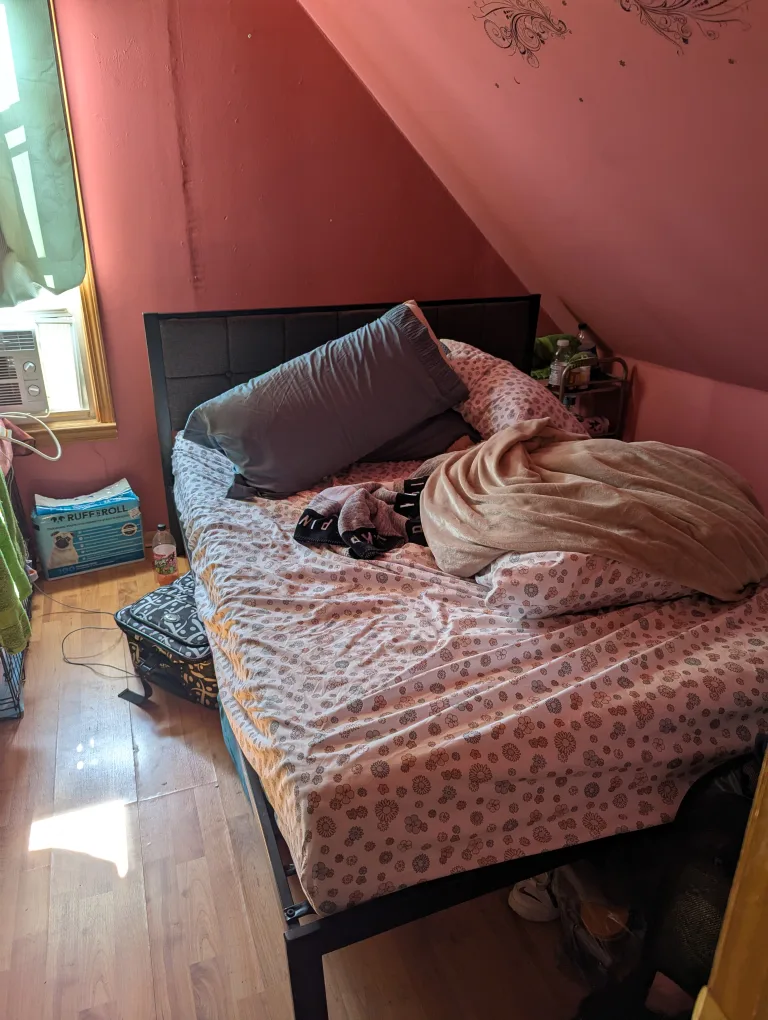 Bed frame queen thumbnail