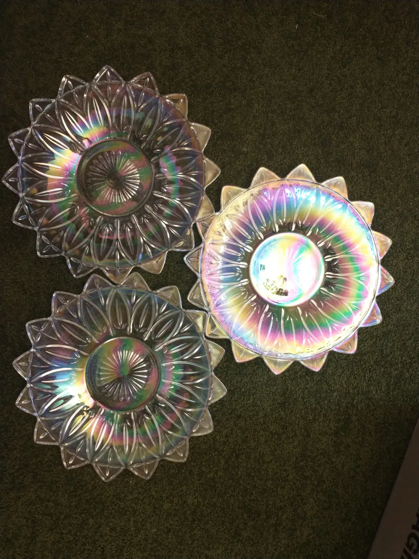 Vintage Iridescent Sunflower Glass Plates, set of 3 image indicator(2)
