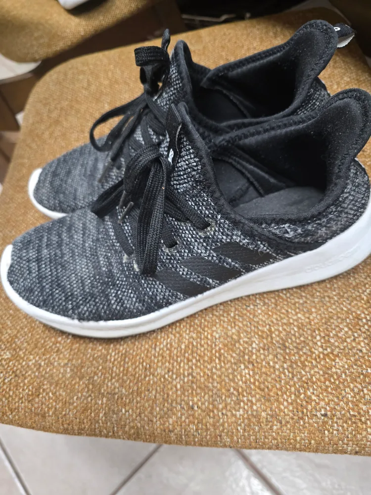 Adidas Cloudfoam Running Shoes unisex - Size 8 thumbnail