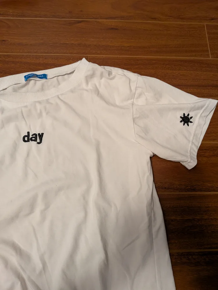 Day & Night T-Shirts image indicator(3)