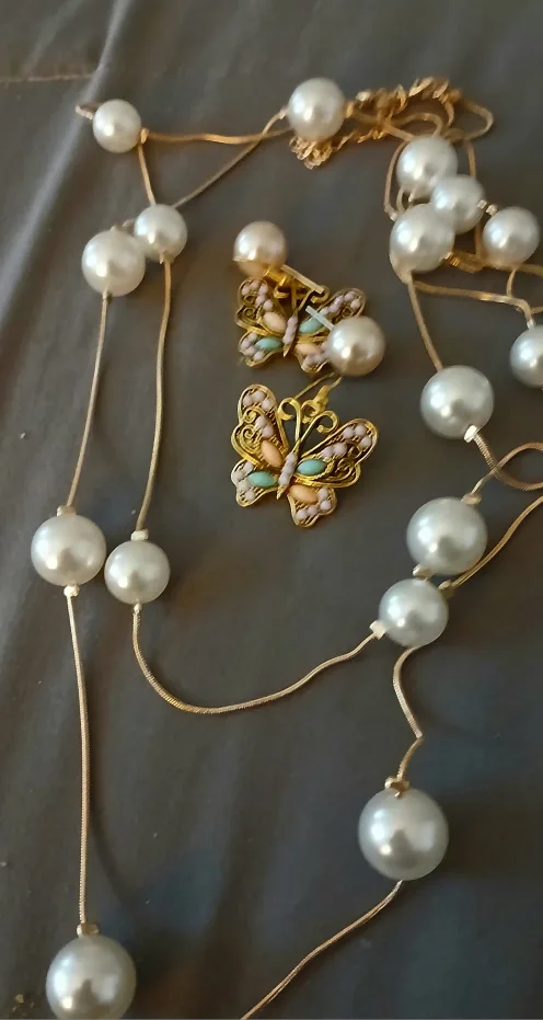 Pearl Necklace and Butterfly Earrings Set thumbnail