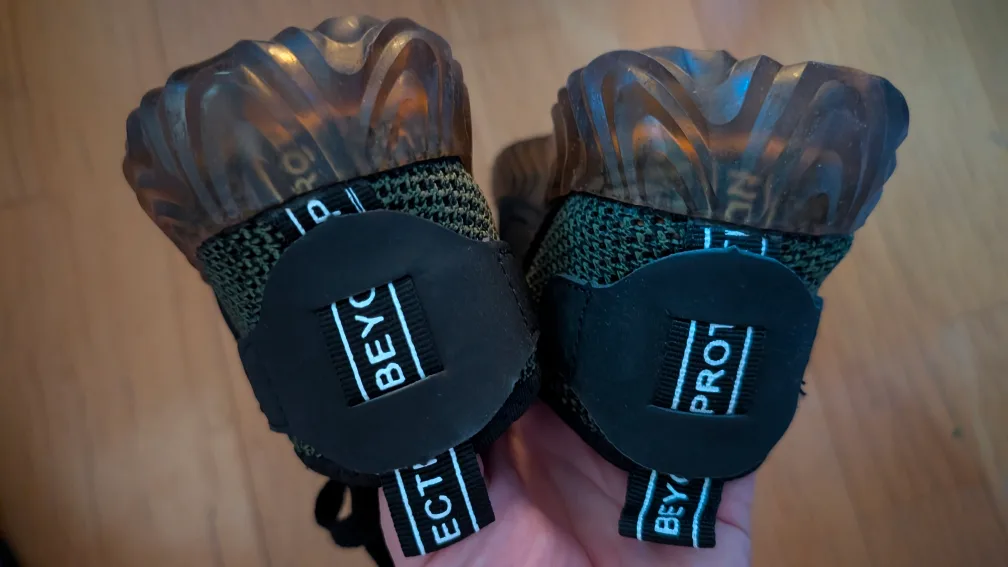 INDESTRUCTIBLE safety Shoes Size 39 water/slip/puncture proof image indicator(5)