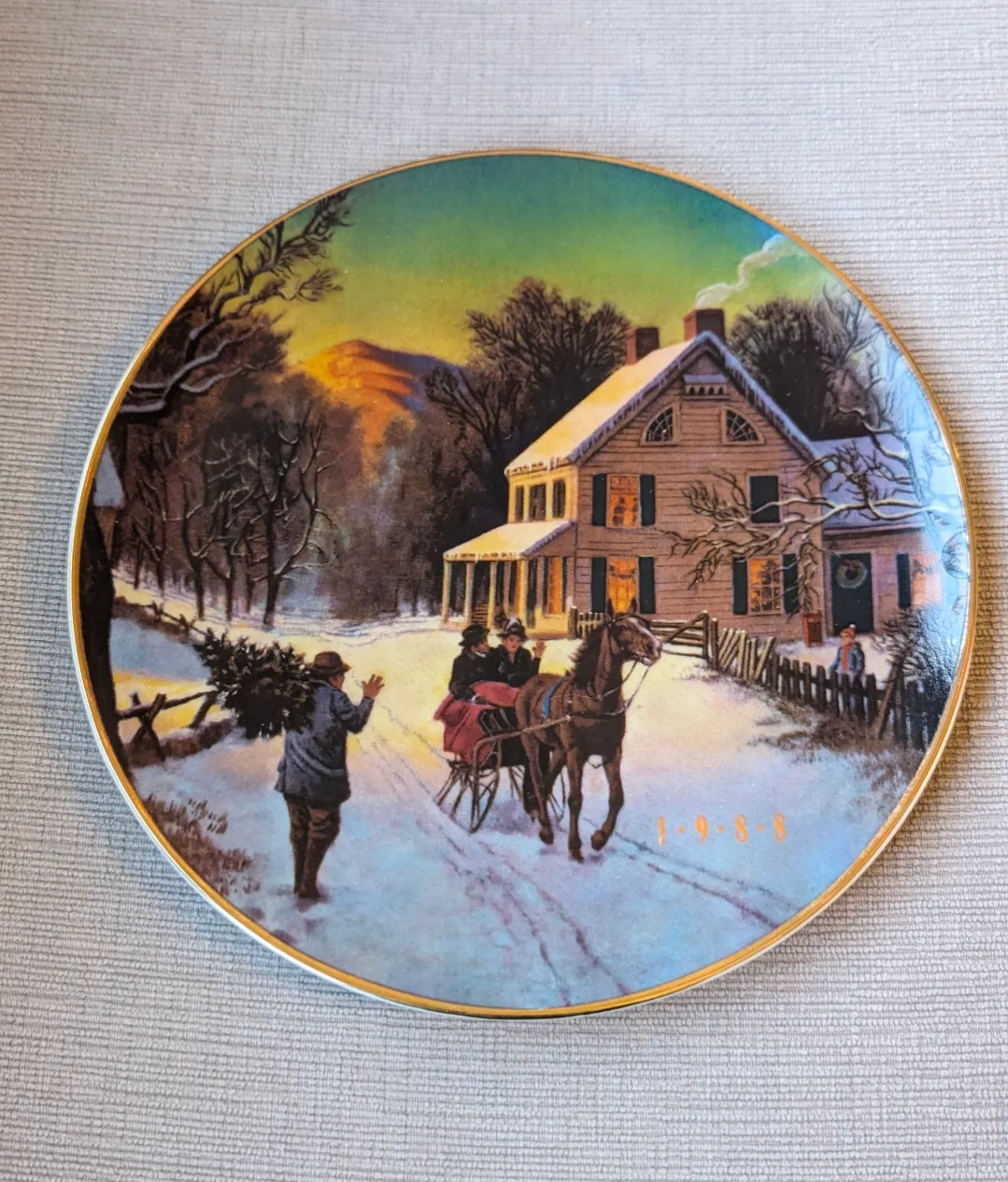 Avon "Home for the Holidays" 1988 Plate thumbnail