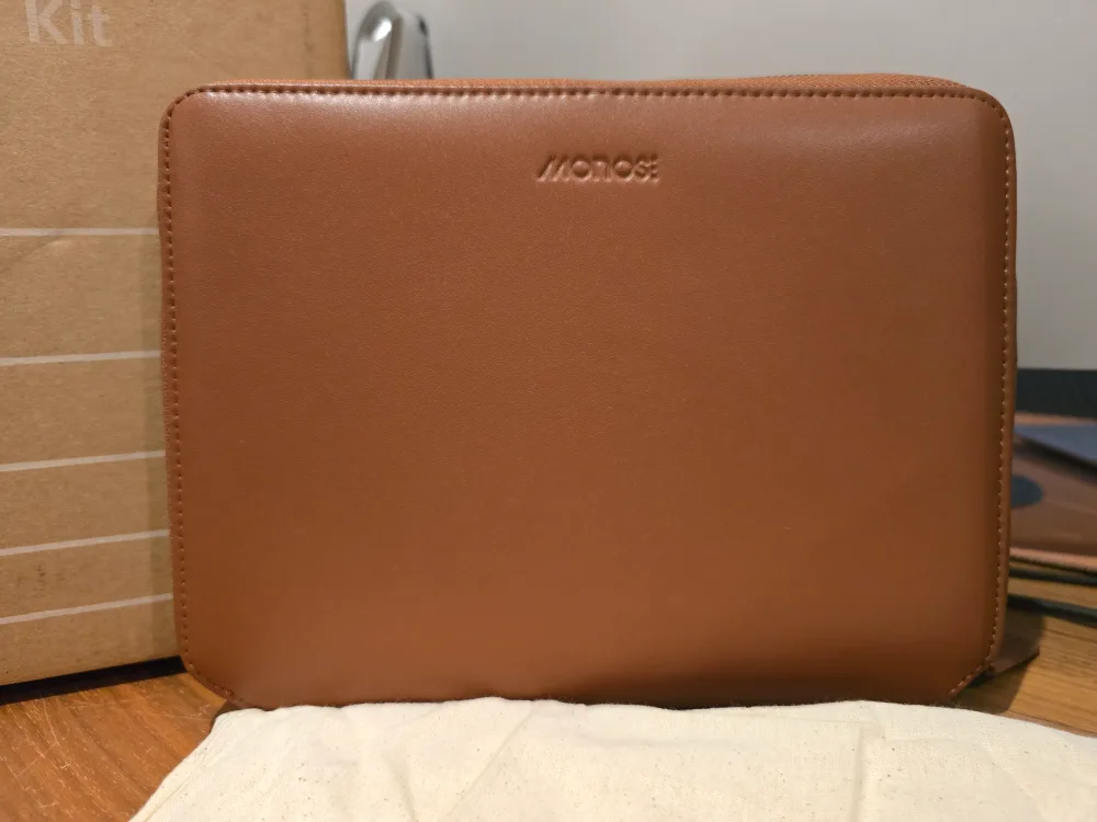 NEW Monos Metro Folio Kit - Mahogany image indicator(4)