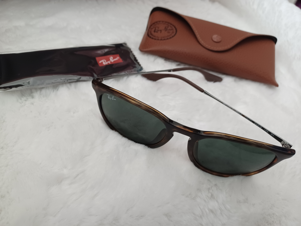 Ray-Ban Sunglasses with Case - photo 2