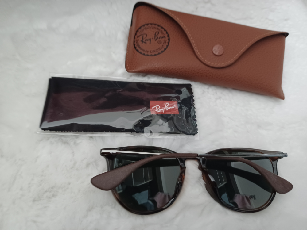 Ray-Ban Sunglasses with Case - photo 3