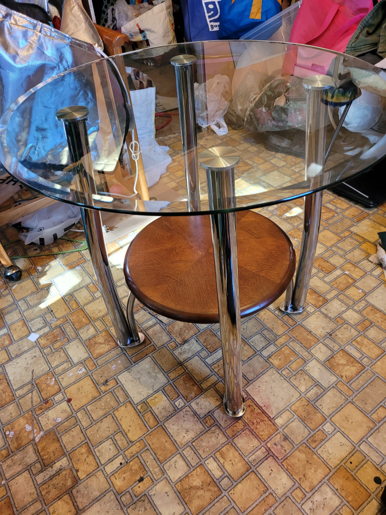 Glass top end tables - photo 5