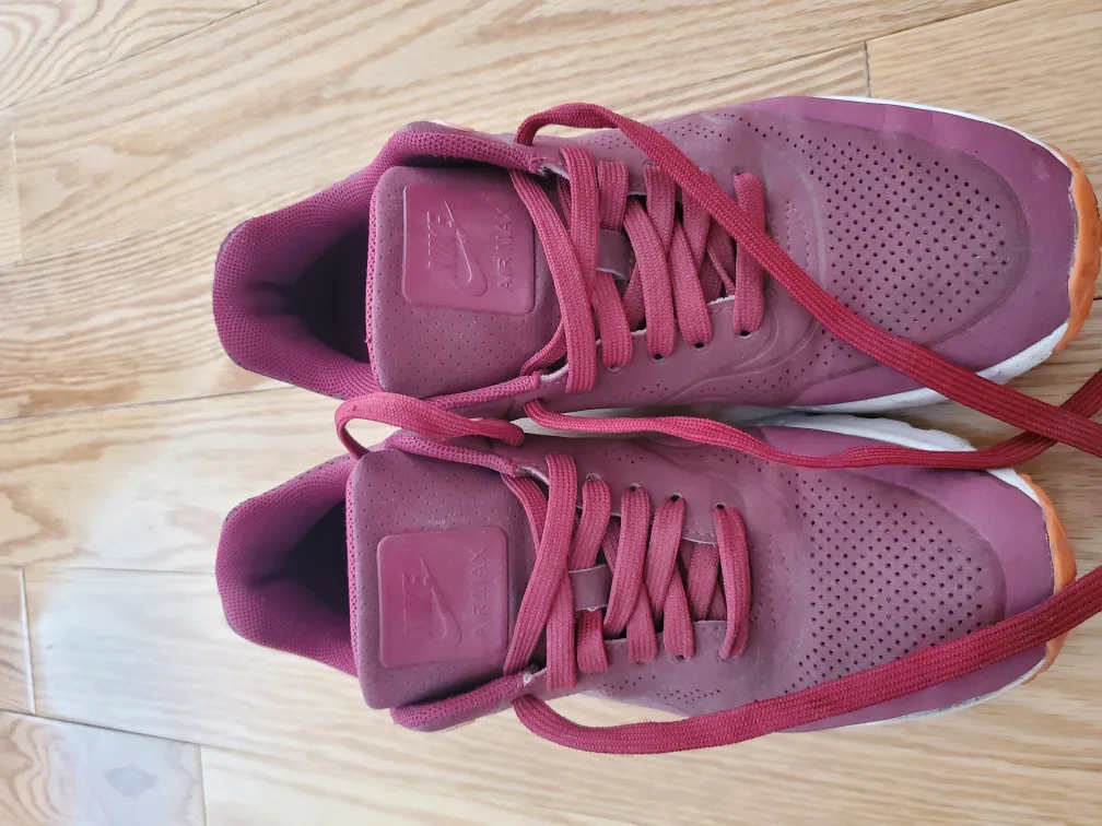 Nike Air Max Sneakers - Burgundy/Maroon image indicator(2)