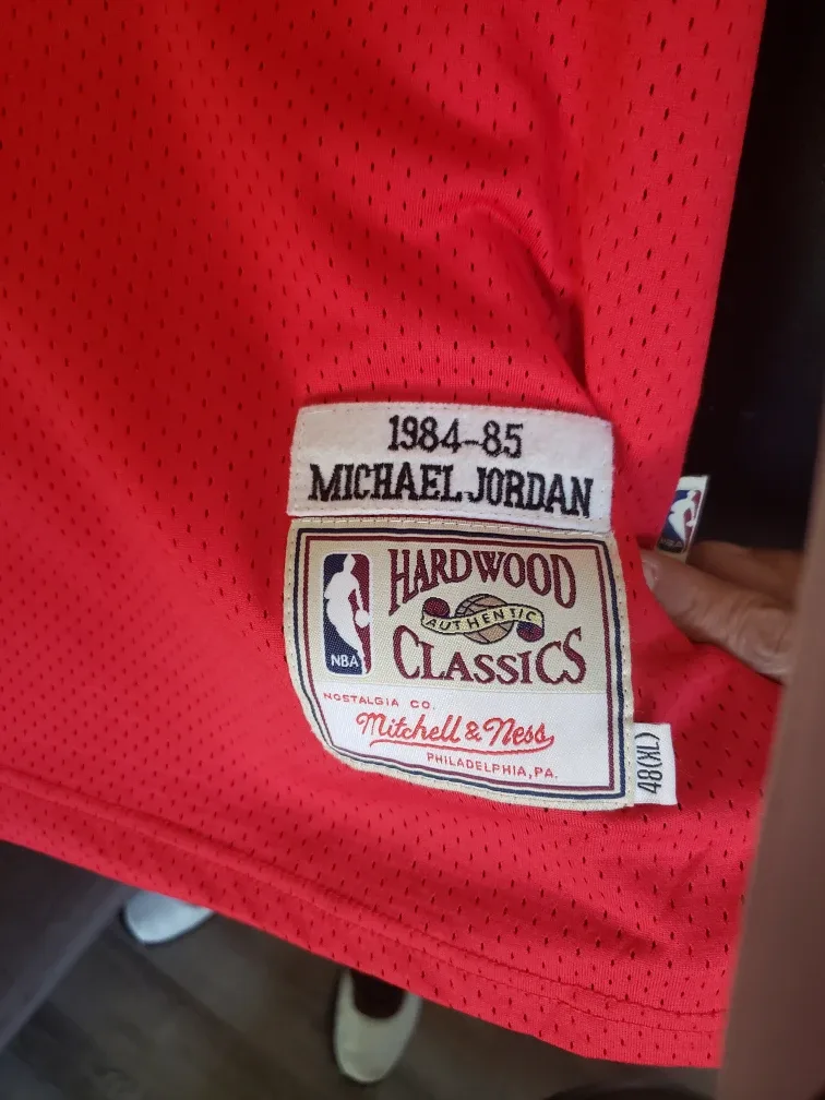 Mitchell & Ness Michael Jordan Bulls Jersey - XL image indicator(4)