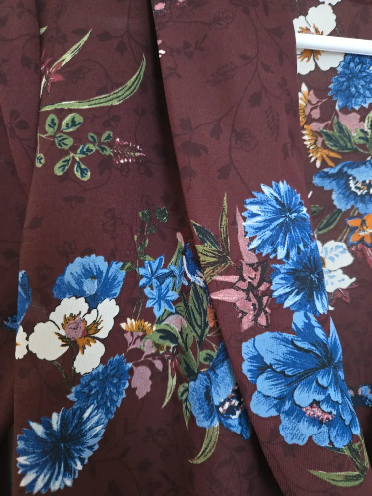 Zara Basic Collection Floral Blouse - Size S image indicator(3)