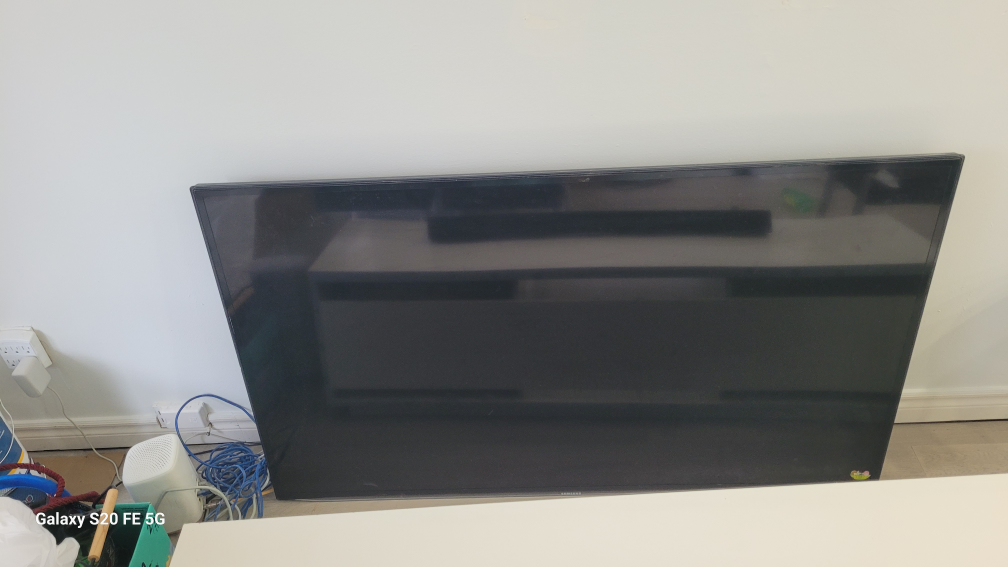 Soundbar and a tv - photo 4