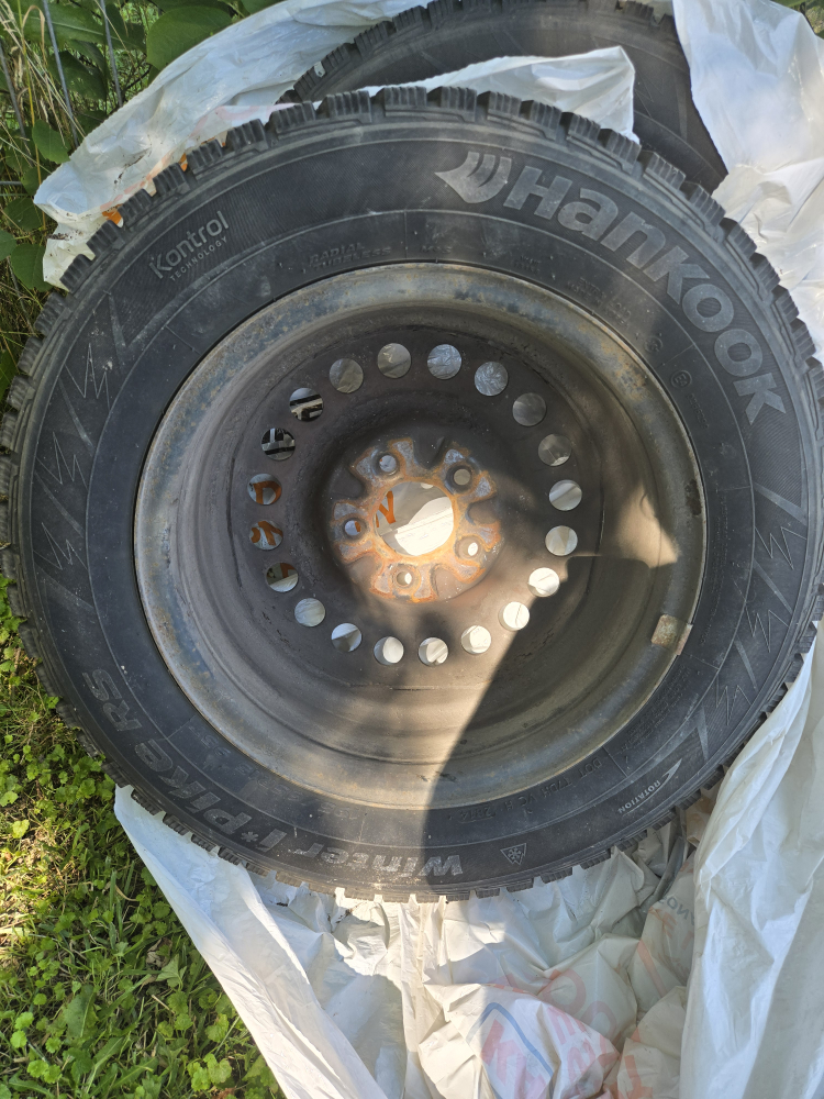 Hankook Winter i*Pike RS Tires - photo 2