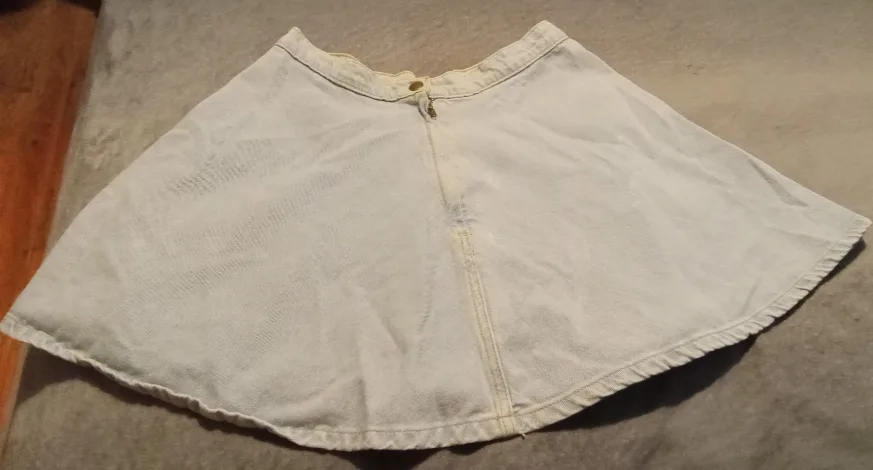 Pretty Skirt thumbnail