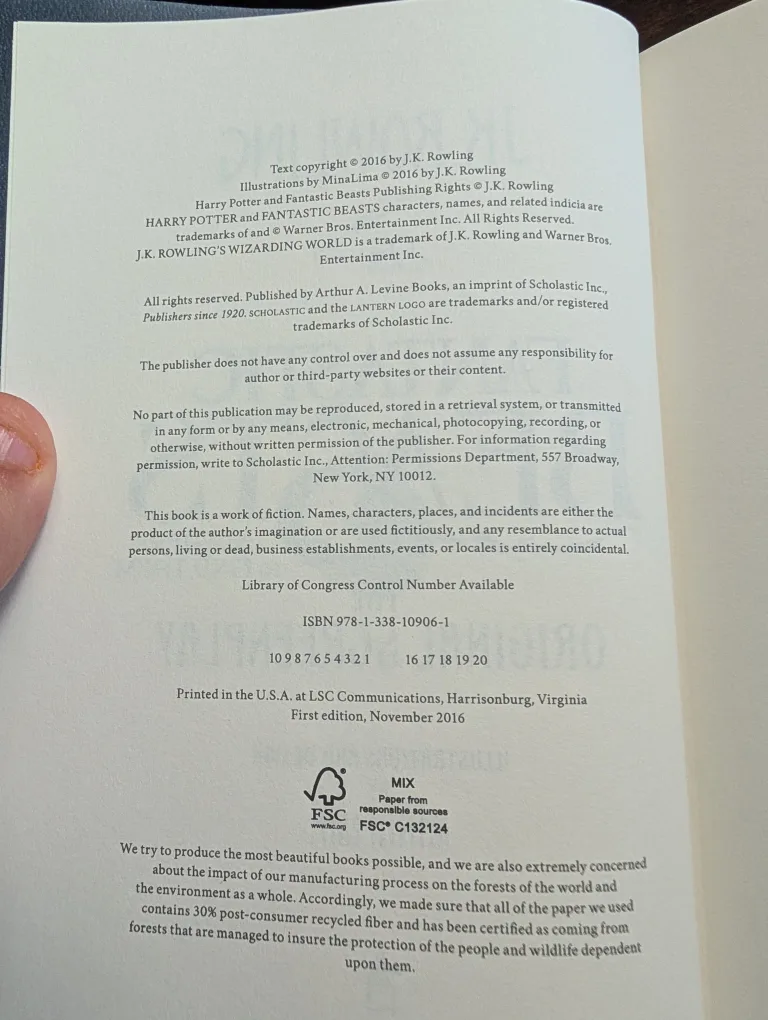 Harry Potter - 1st Ed Fantastic Beasts and Where to Find Them image indicator(2)