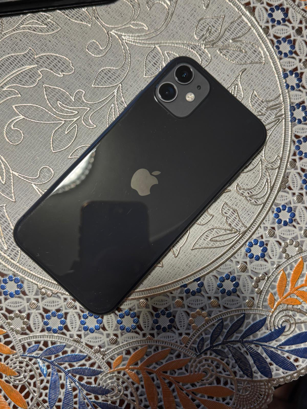 iPhone 11 - photo 2