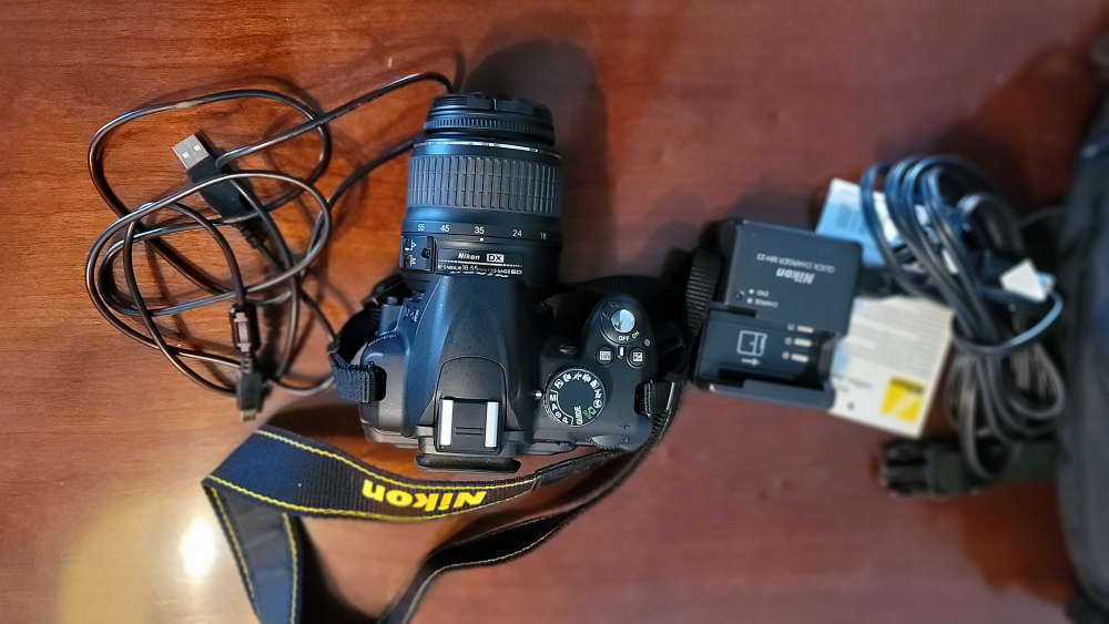 Nikon D3000 Digital Camera with Accessories - photo 4