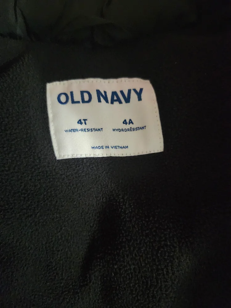 Assorted kids winter jacket uniqlo and Old Navy for sale by Sets image indicator(3)