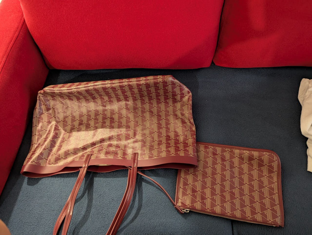 Lacoste L20 Tote Bag + Pouch - photo 2