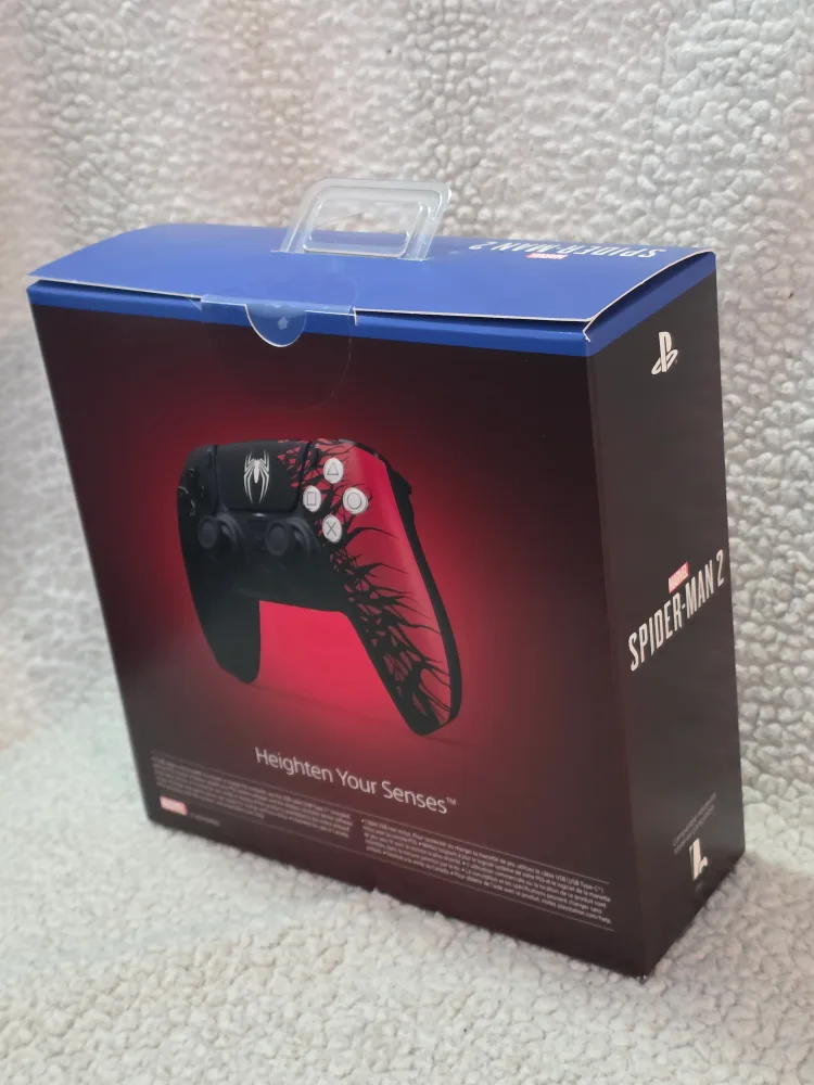 New Sony PlayStation DualSense Spider-Man 2 Limited Edition image indicator(7)