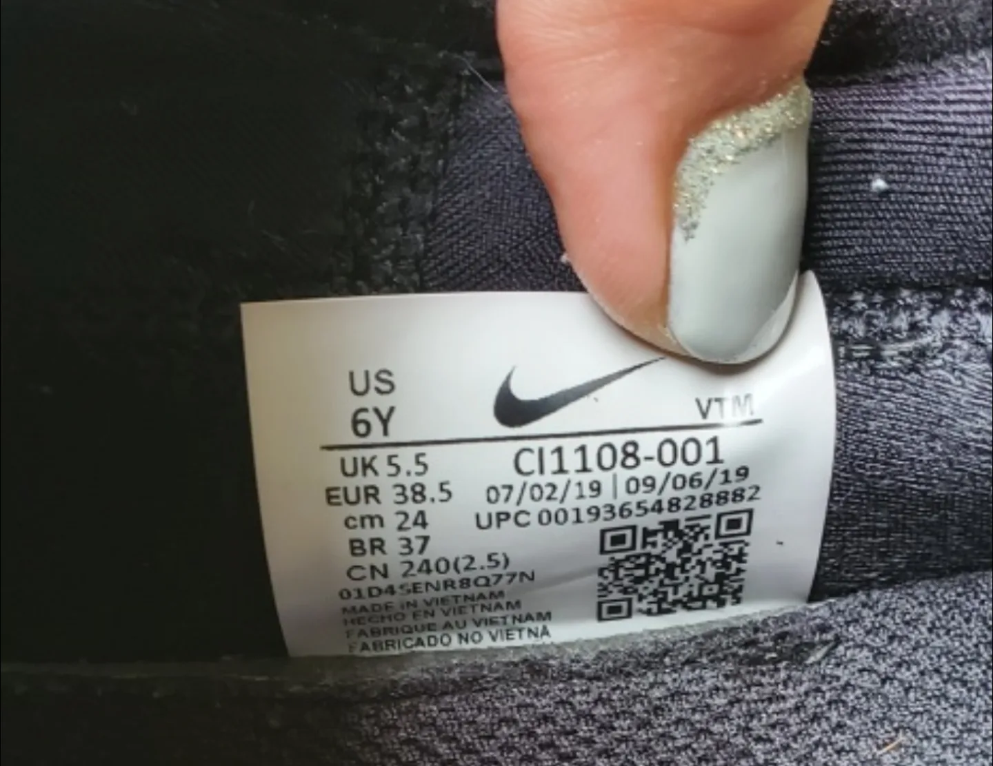 Nike Air 270 Slip-On Black Sneakers image indicator(6)