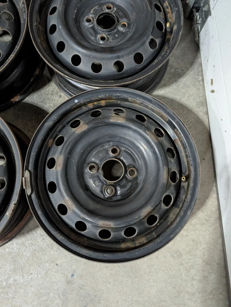 (4)-15 Inch Steel Rims 4x100 Off Toyota image indicator(2)