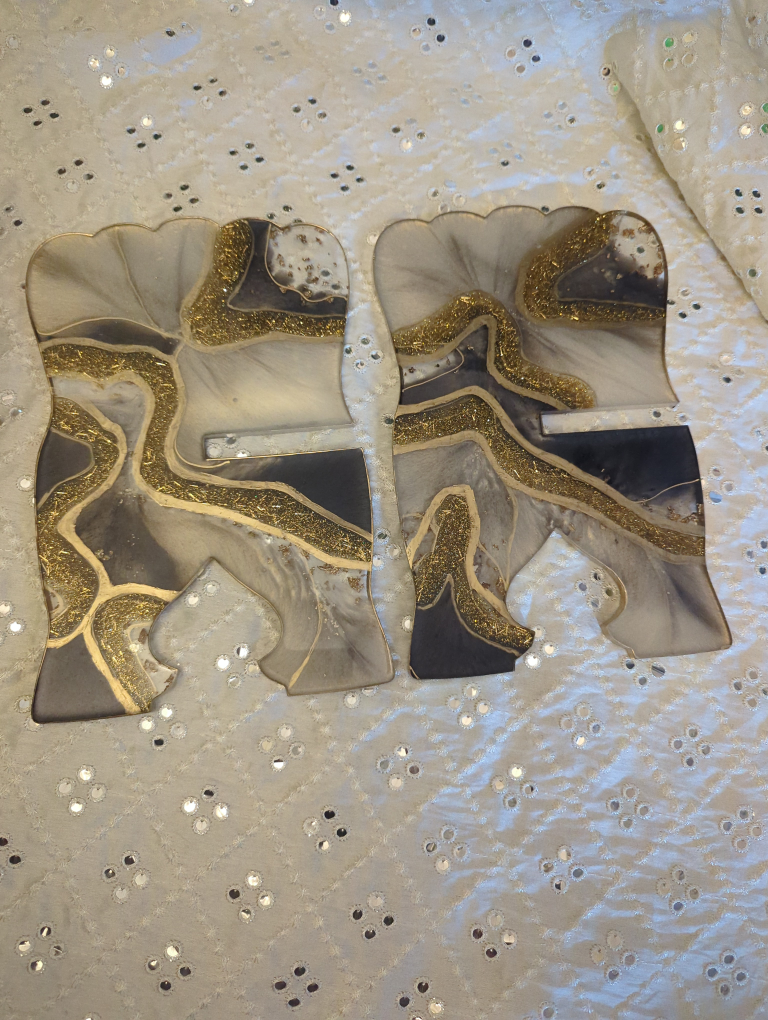 Resin Book Stand two different colors - photo 3