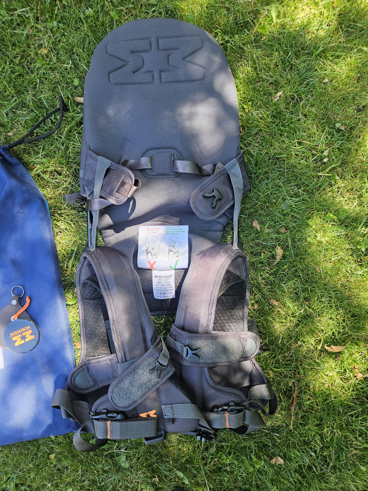 MiniMeis G4 Child Carrier Backpack