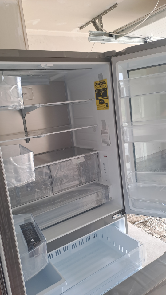 LG Refrigerator - photo 2