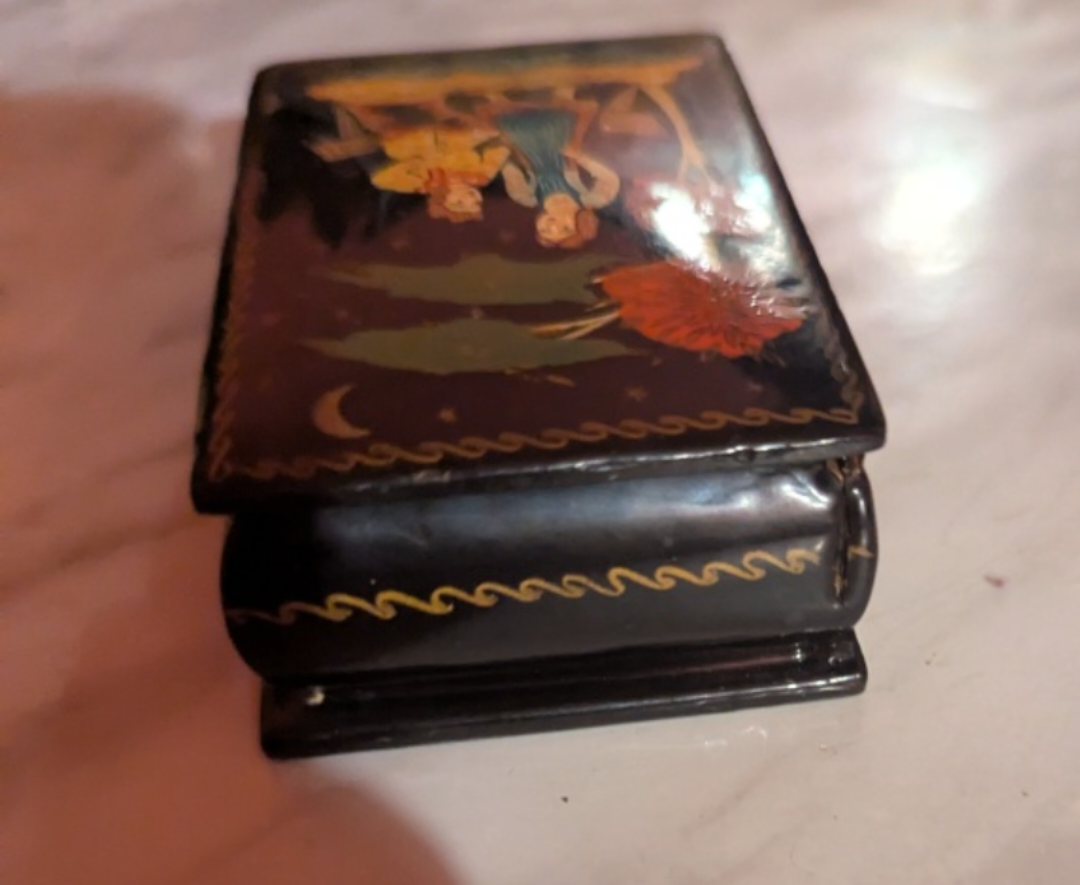 Vintage Russian Lacquer Box - photo 4
