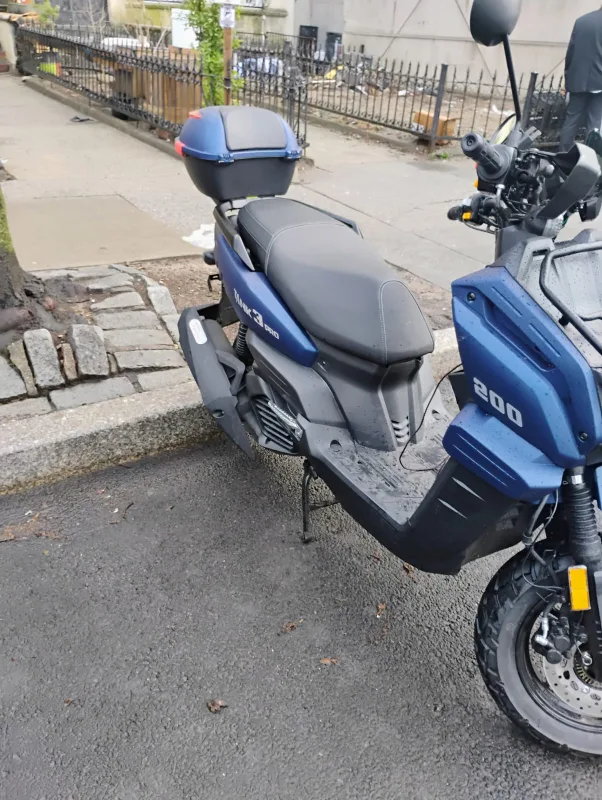 Tank 3 Pro 200cc Scooter willing to negotiate image indicator(3)