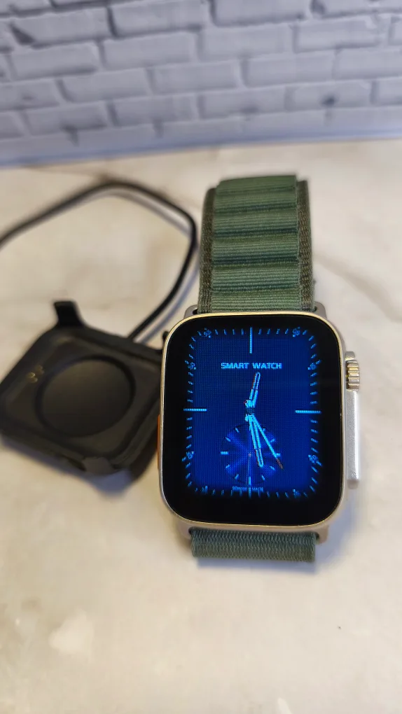 Sport Smart Watch with Green Band thumbnail