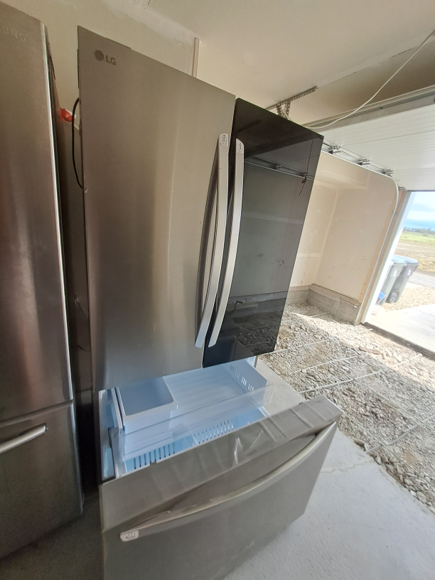 LG Refrigerator - photo 5