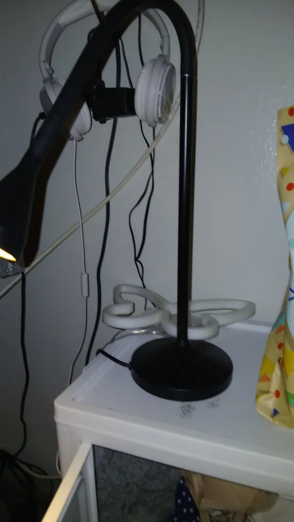 desk lamp thumbnail