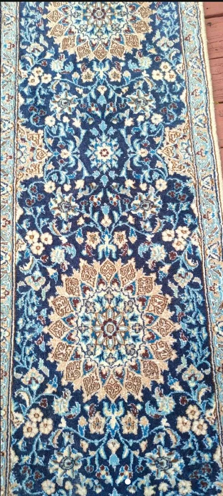 Nain wool and silk hand knotted Persian runner image indicator(3)