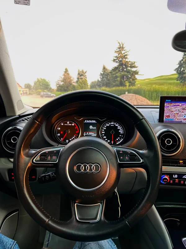 Audi A3 Sedan - 2015 Quattro image indicator(9)