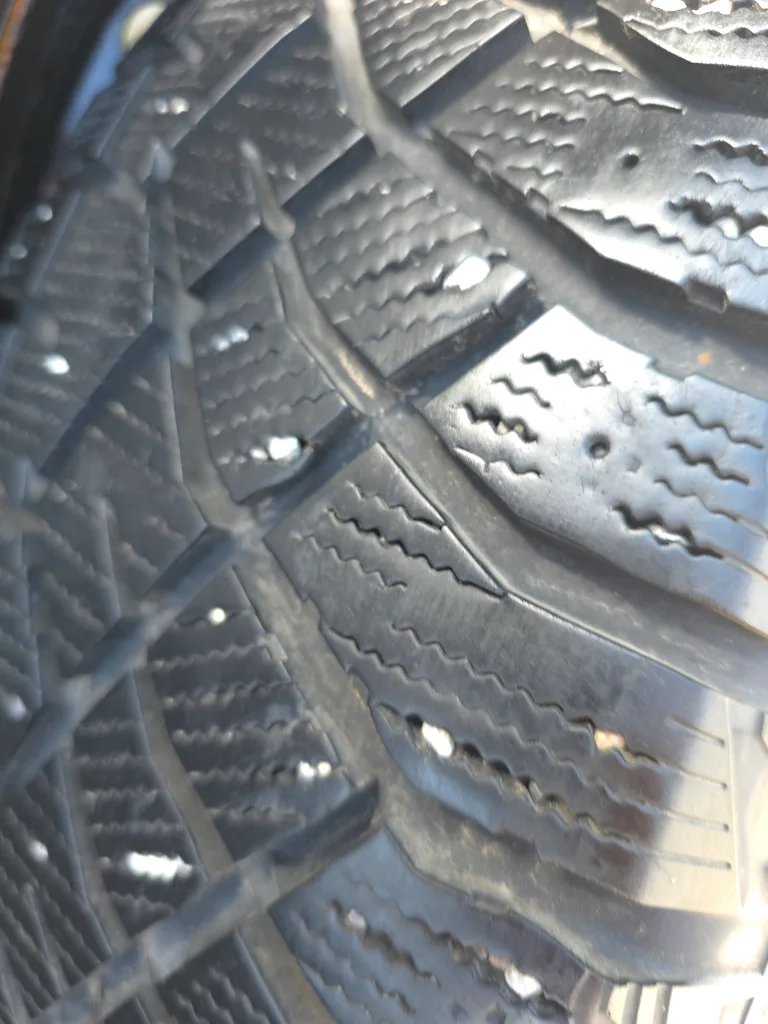 Arctic Claw Winter Tires on Rims - Set of 4 235/65r 17 image indicator(6)