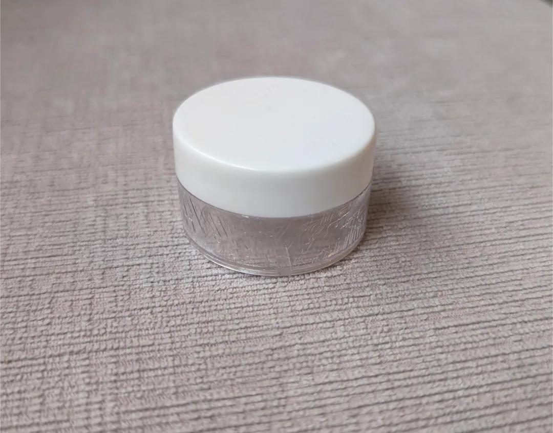 Brand New Small Clear Cosmetic Container thumbnail