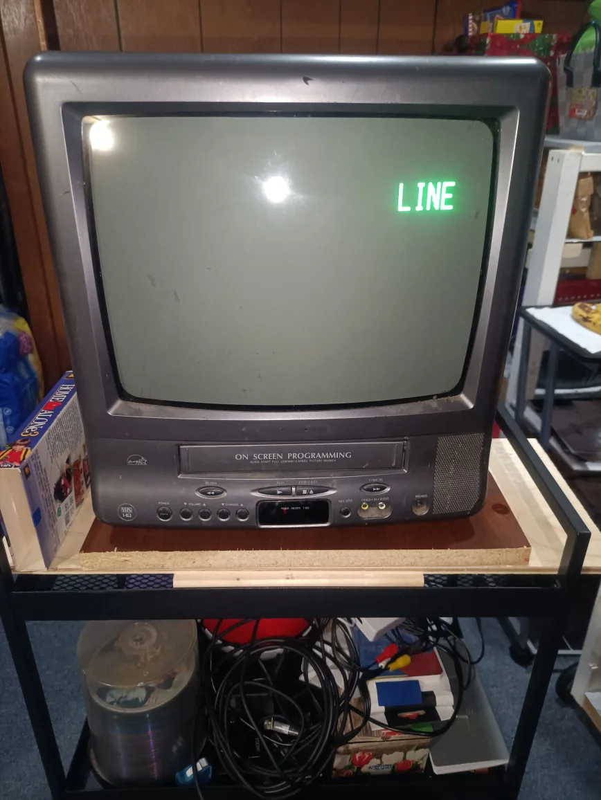 electrohome vhs hq 13 inch crt with vcr and composite input thumbnail