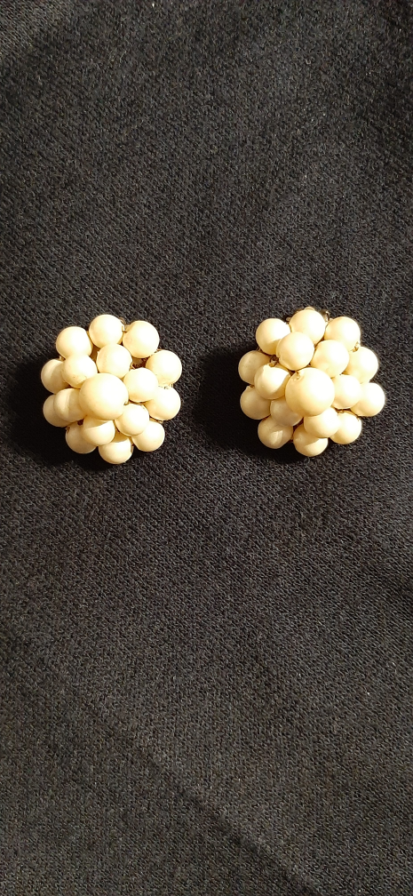 Vintage Cluster Clip-On Earrings.